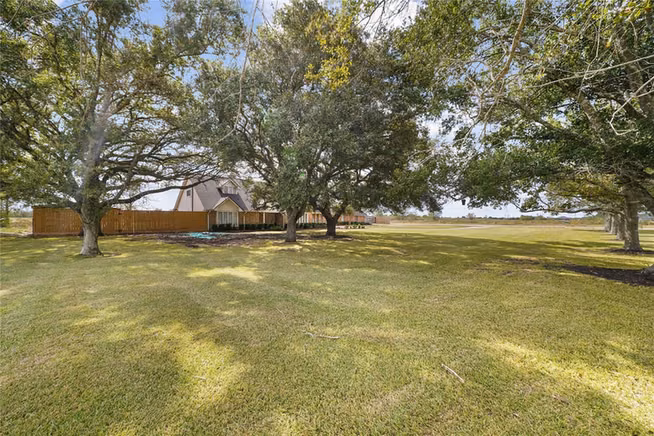 Photo of 4410 County Road 63, Rosharon, TX 77583