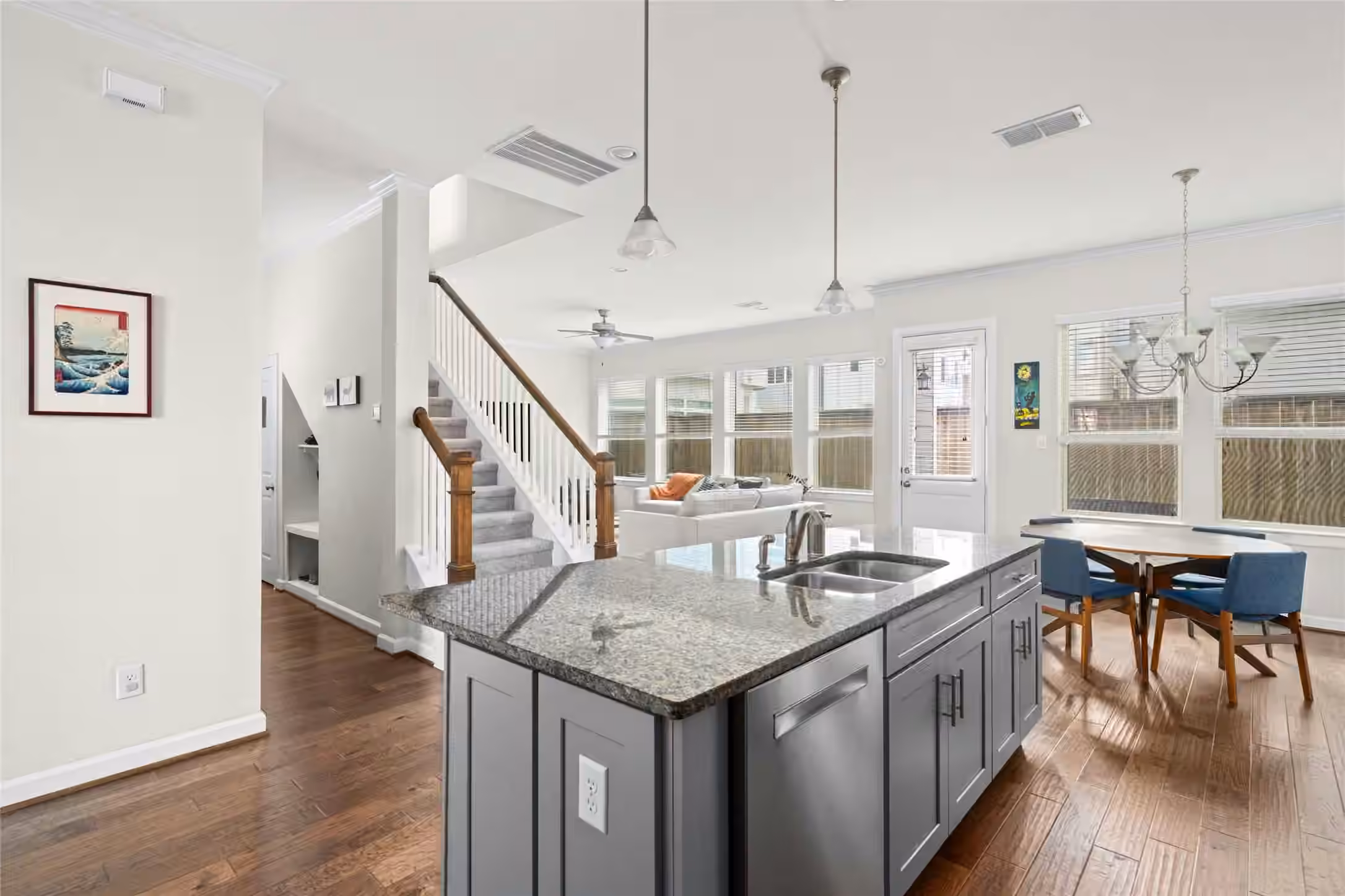 Photo 6 of 8923 Highgate Lane, Houston, TX