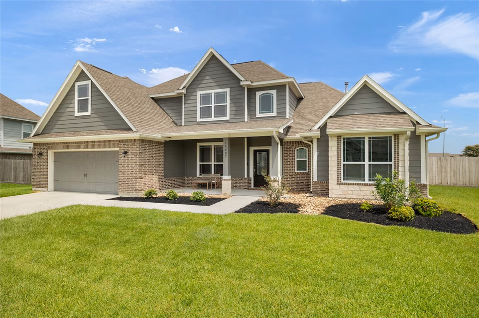 Photo 3 of 14407 Meadowlands Drive, Mont Belvieu, TX