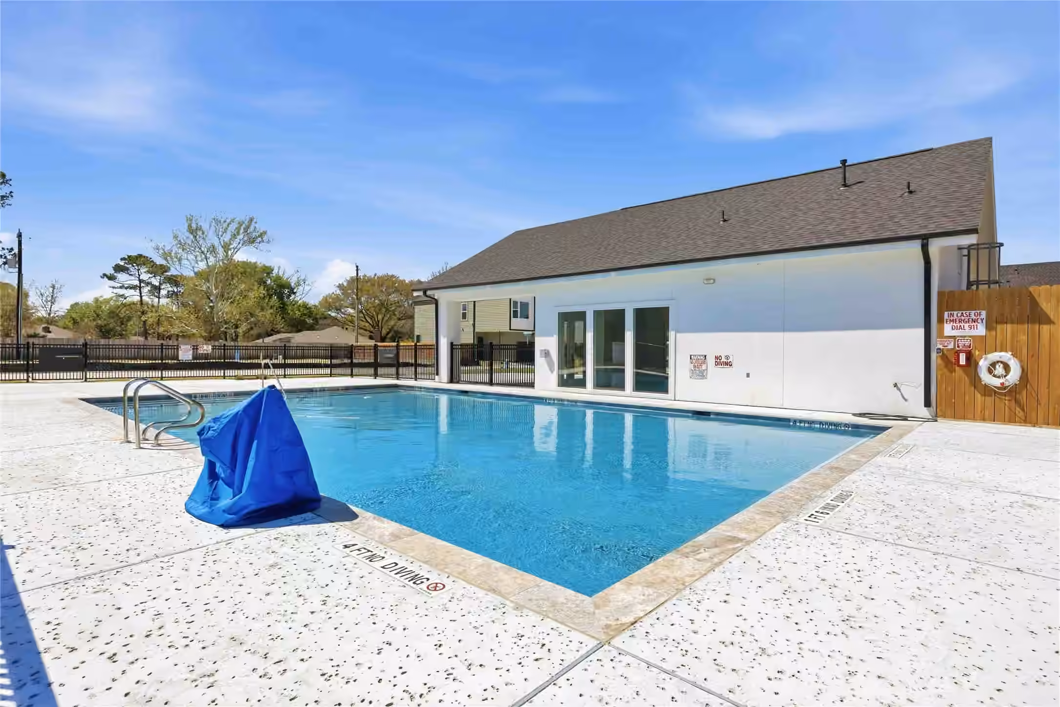 Photo 3 of 7815 Inwood Hills Lane, Houston, TX