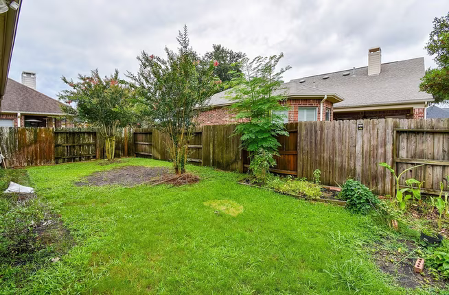 Photo 3 of 2214 Ascot Lane, Sugar Land, TX