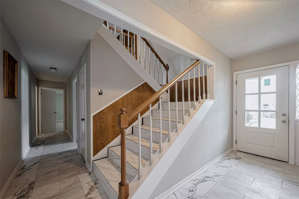 Photo 4 of 811 Loire Lane, Houston, TX