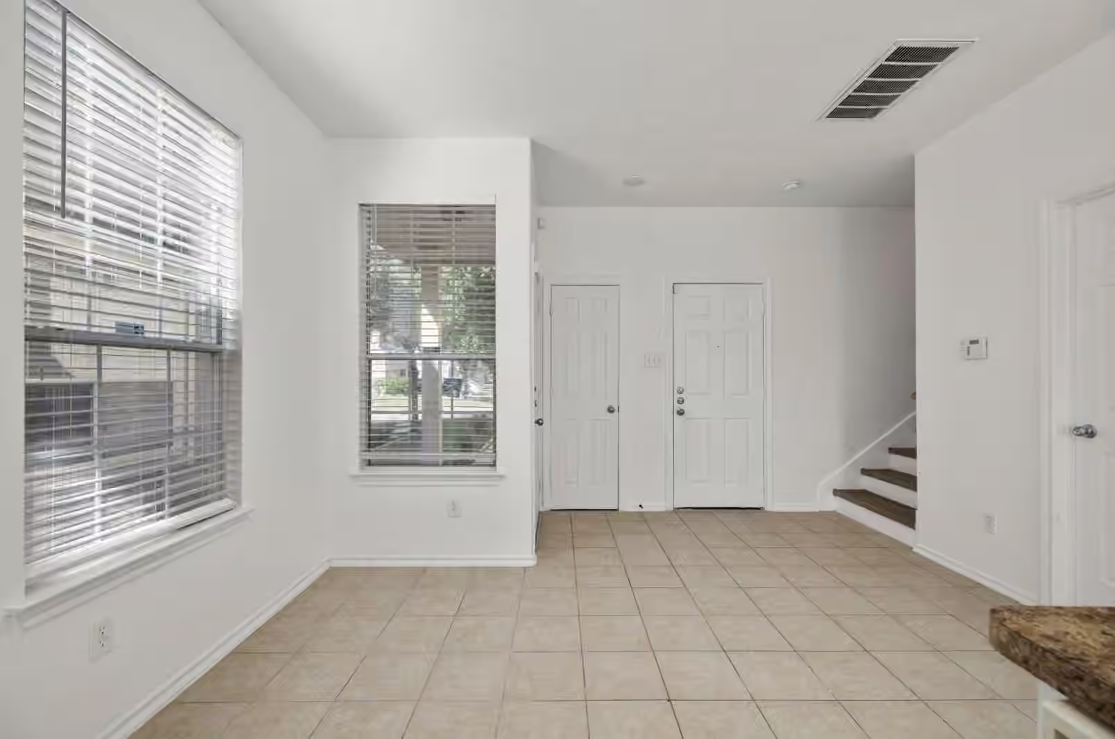 Photo 2 of 2911 Hackamore Hollow Lane, Houston, TX