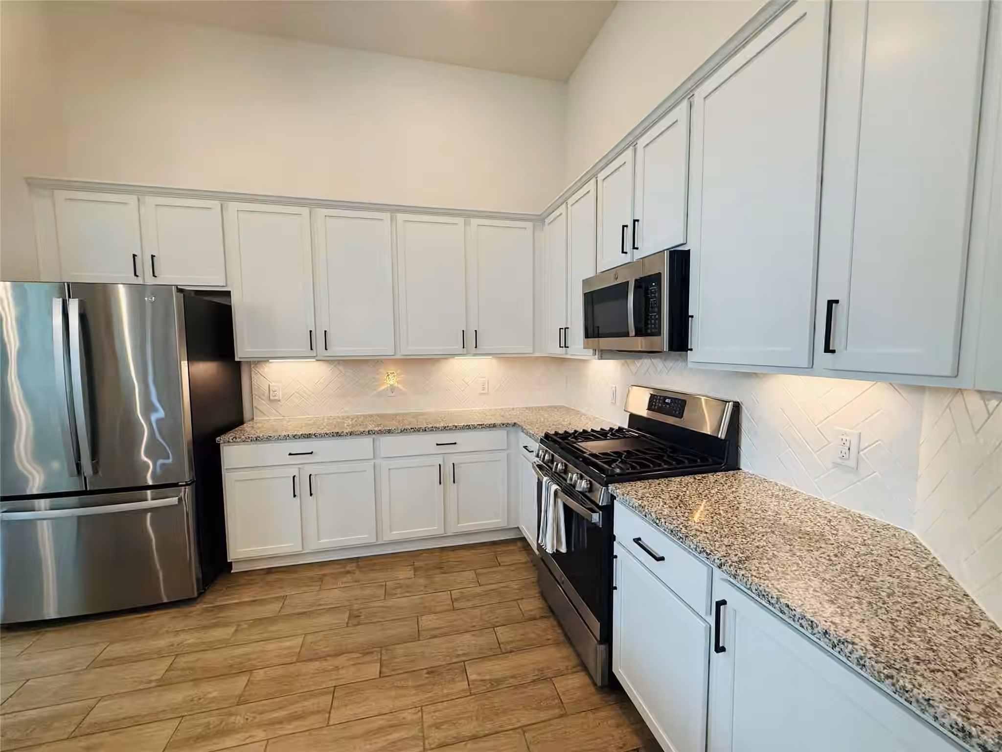 Photo 6 of 439 S Amherst Drive, West Columbia, TX