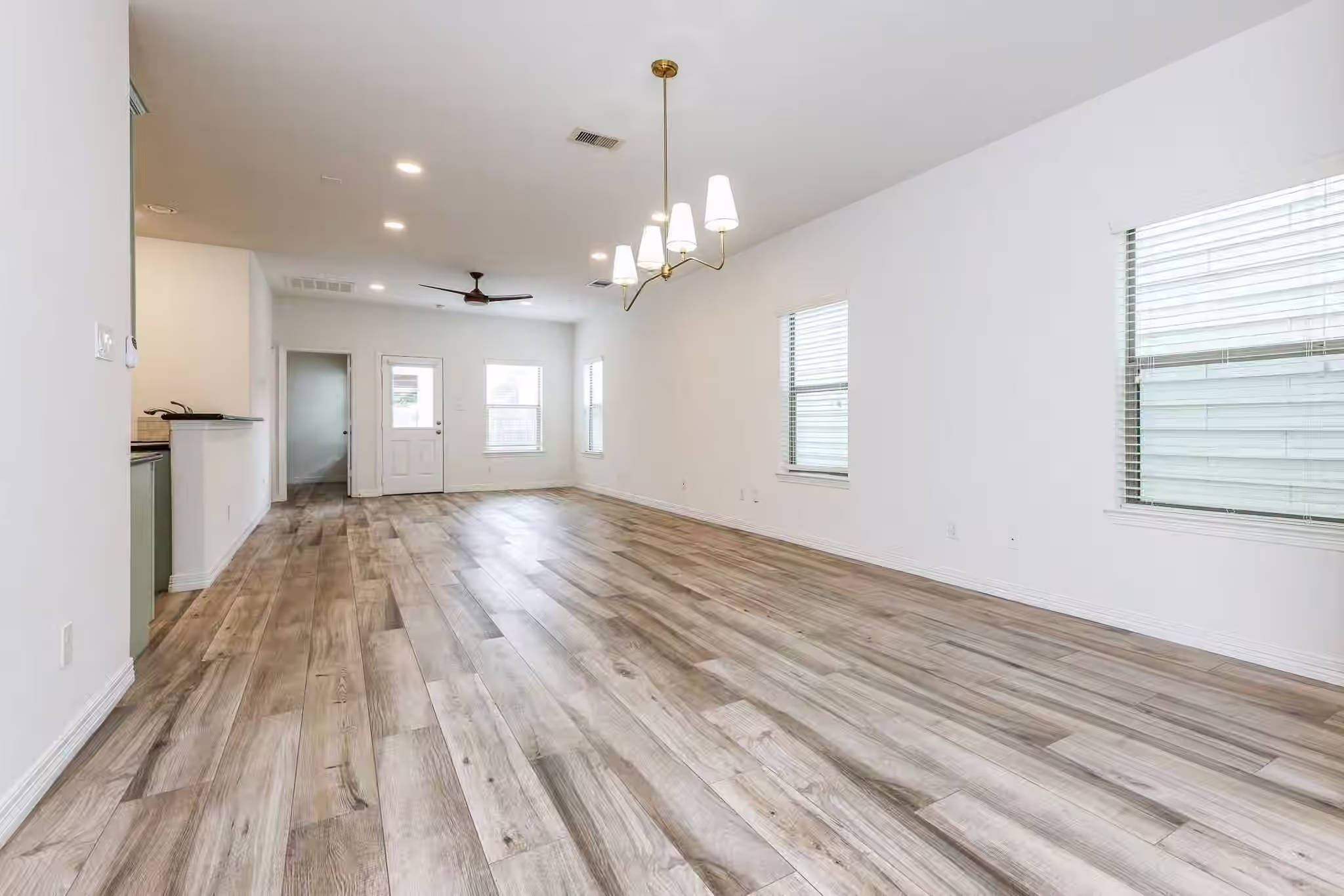 Photo 6 of 4655 Trembling Forest Lane, Houston, TX
