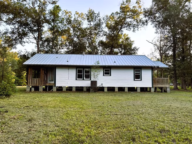 Photo 5 of 877 County Road 6474 Ashley Drive, Dayton, TX