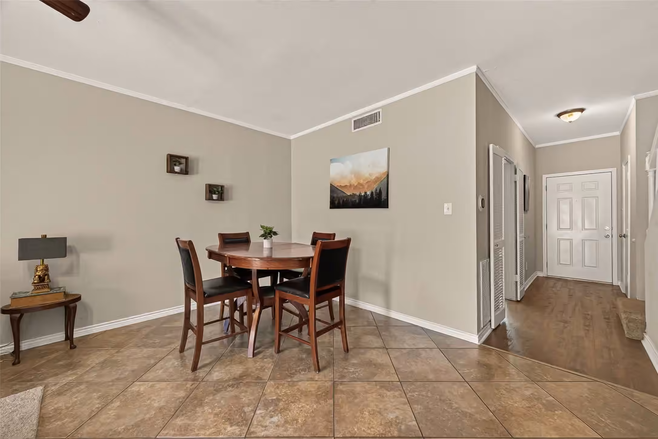 Photo 2 of 14715 Barryknoll Lane 121, Houston, TX