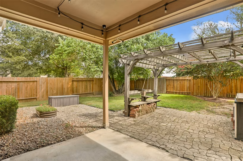 Photo 4 of 24706 E Burnaby Circle, Spring, TX