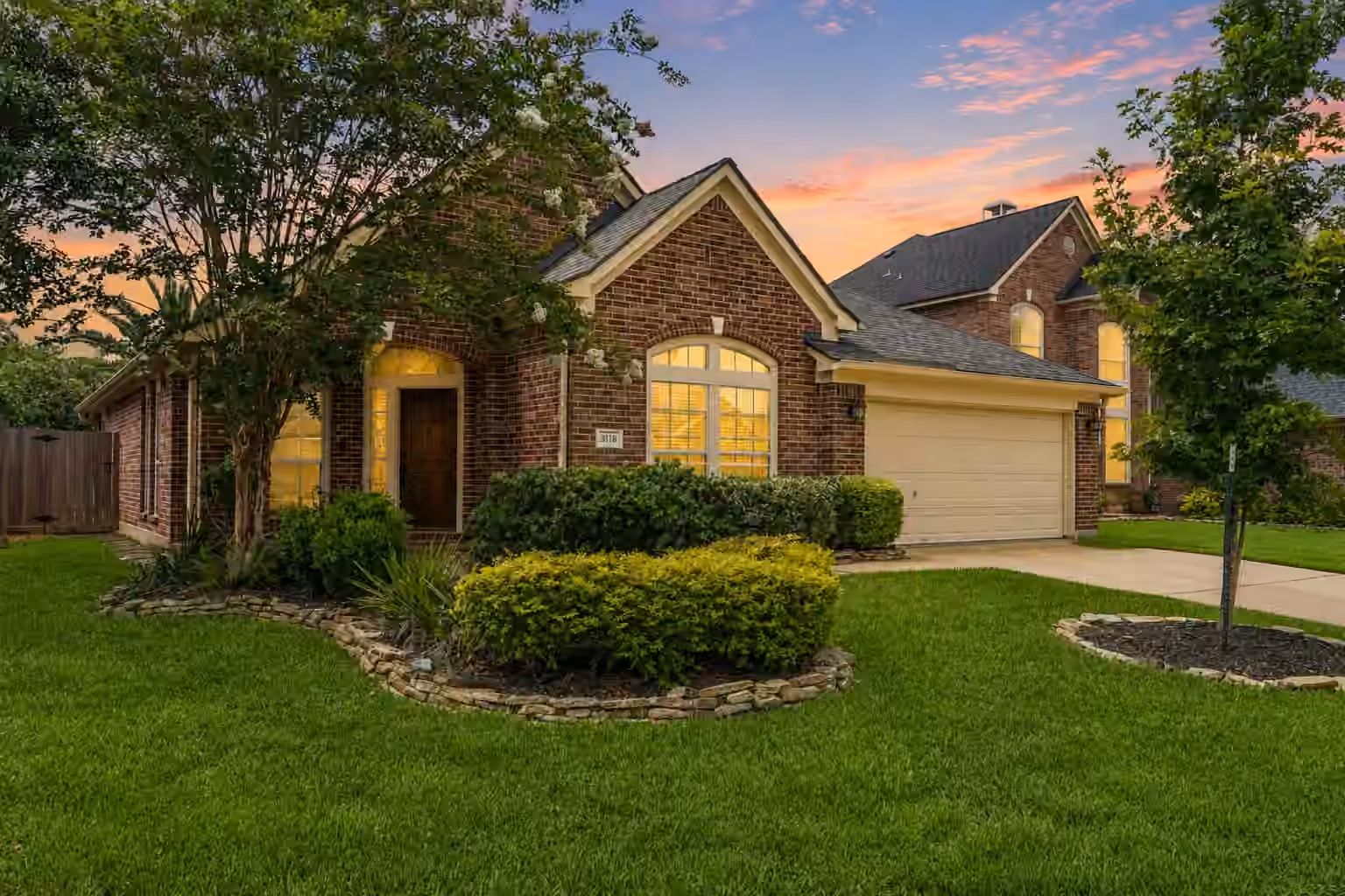 Photo of 3118 Valley Court, Manvel, TX