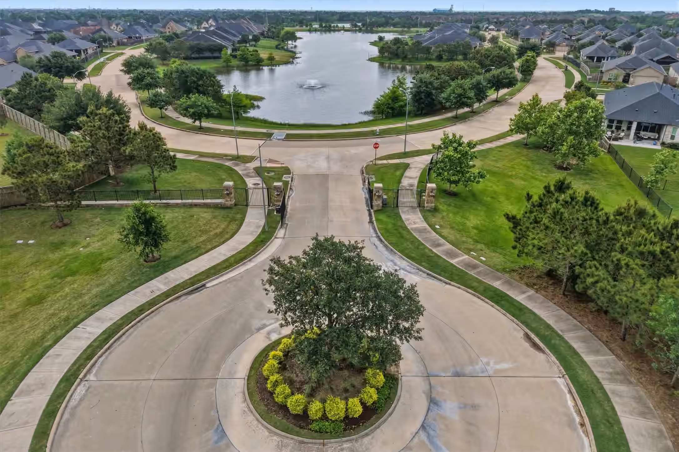Photo 2 of 5803 Pedernales Bend Lane, Fulshear, TX