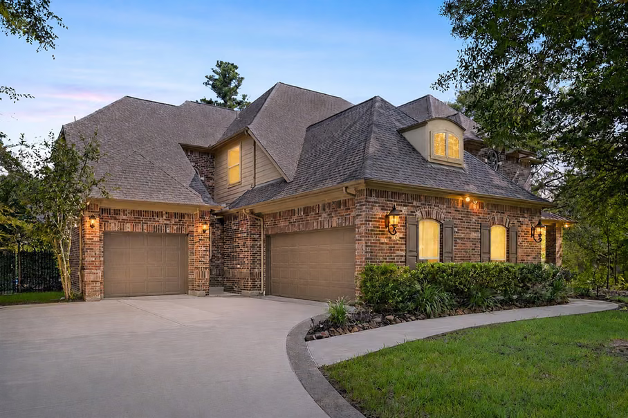 Photo 2 of 90 Player Oaks Place, The Woodlands, TX
