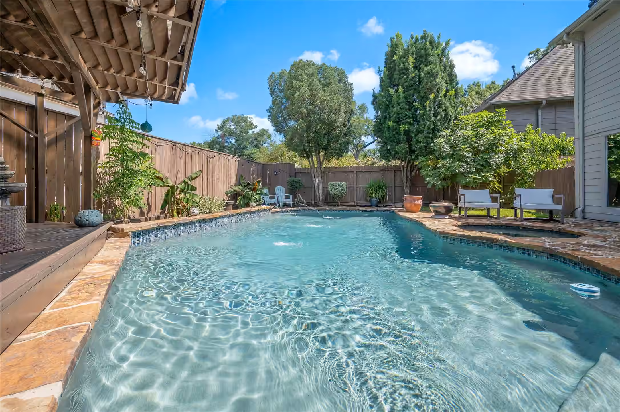 Photo 2 of 842 Ivy Wall Drive, Houston, TX