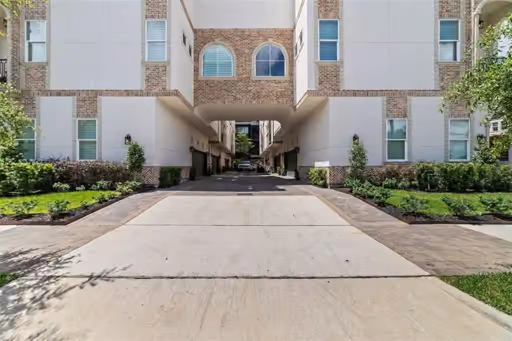 Photo 2 of 710 Delano Street A, Houston, TX
