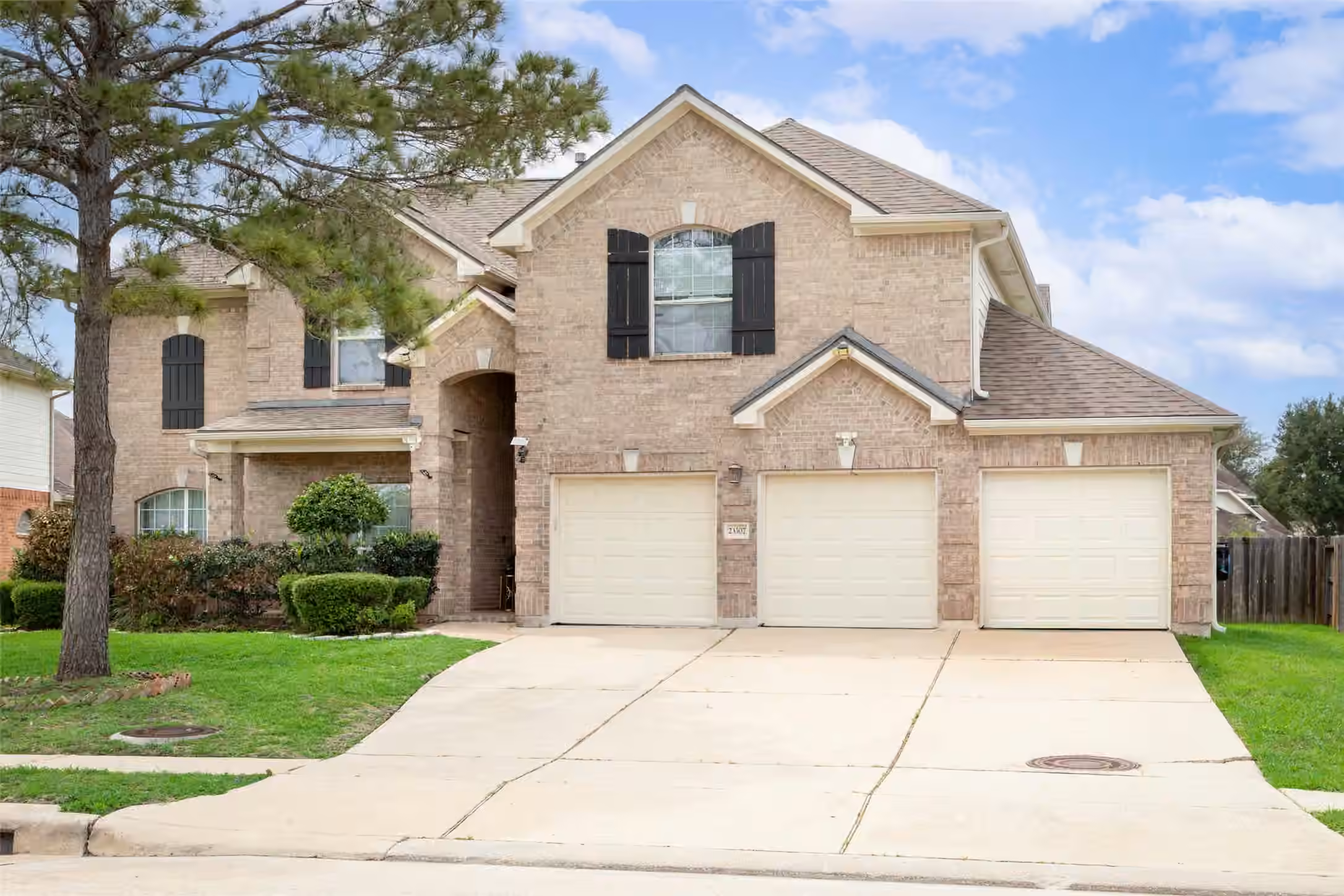Photo 2 of 23307 Parkway Lakes Lane, Richmond, TX