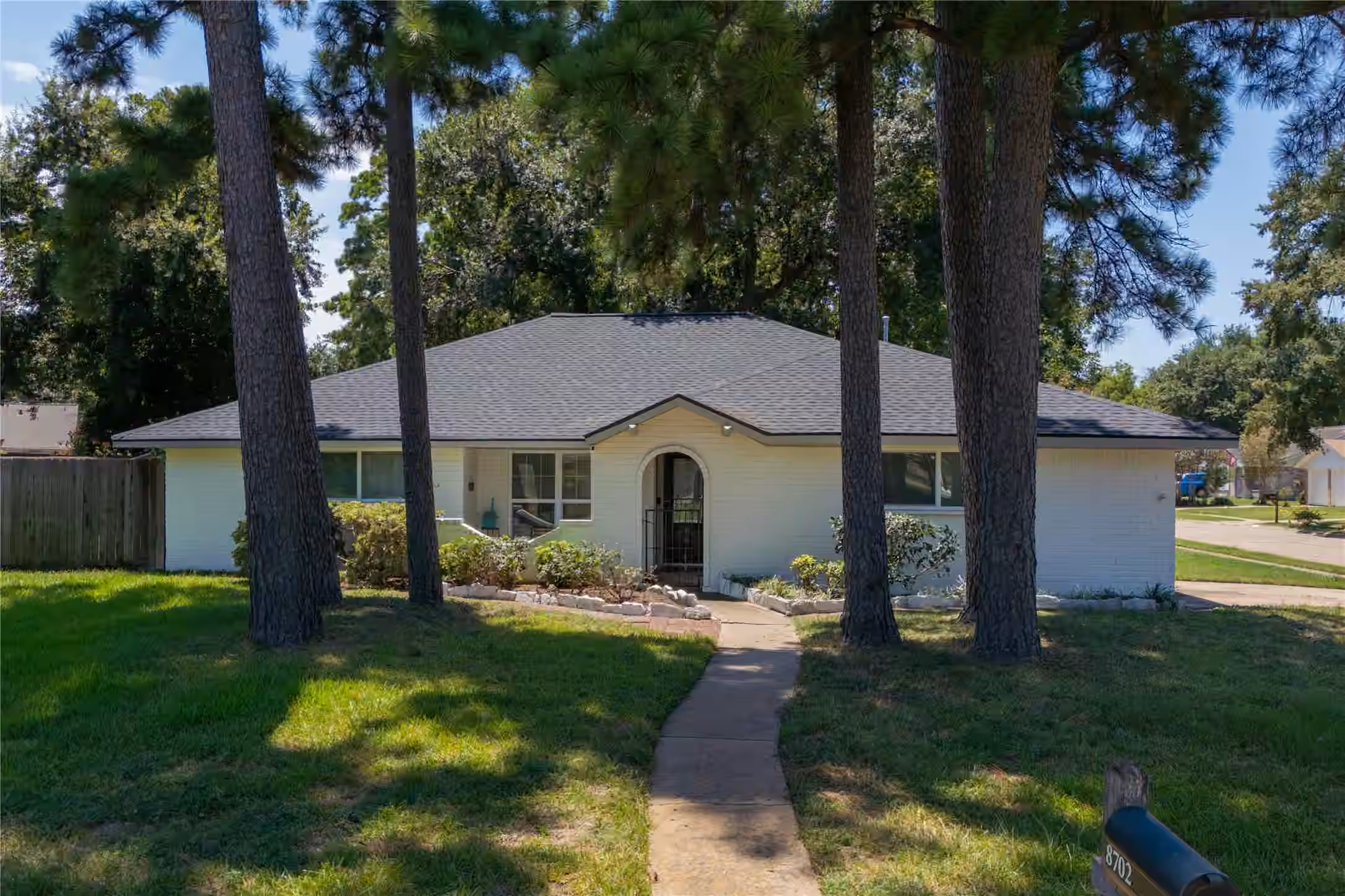 Photo of 8702 Landwood Drive, Houston, TX 77040