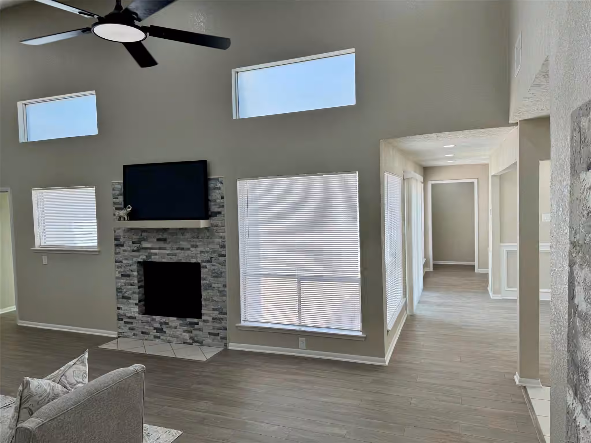 Photo 5 of 4231 Meadowbank Drive, Seabrook, TX