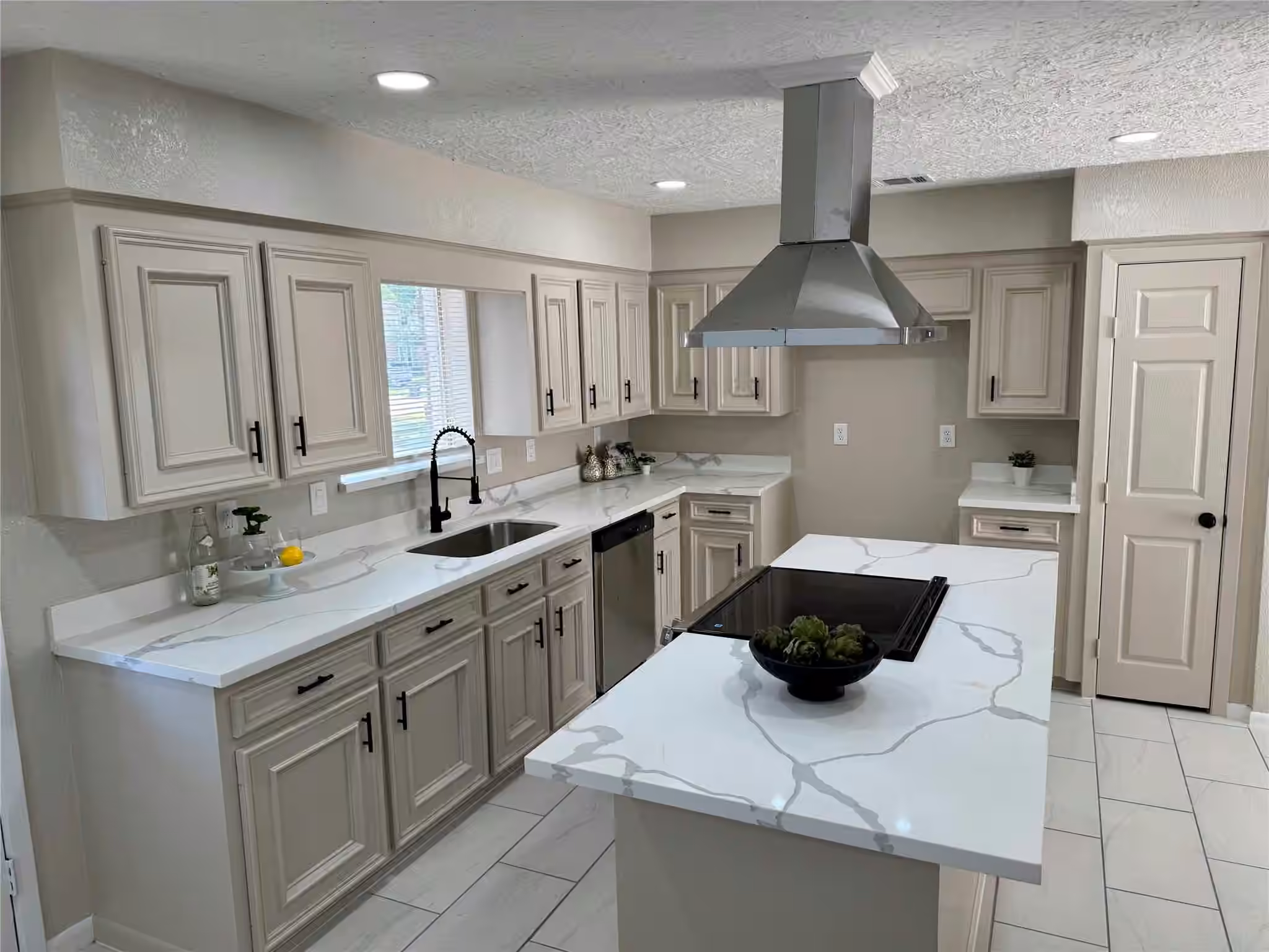 Photo 7 of 4231 Meadowbank Drive, Seabrook, TX