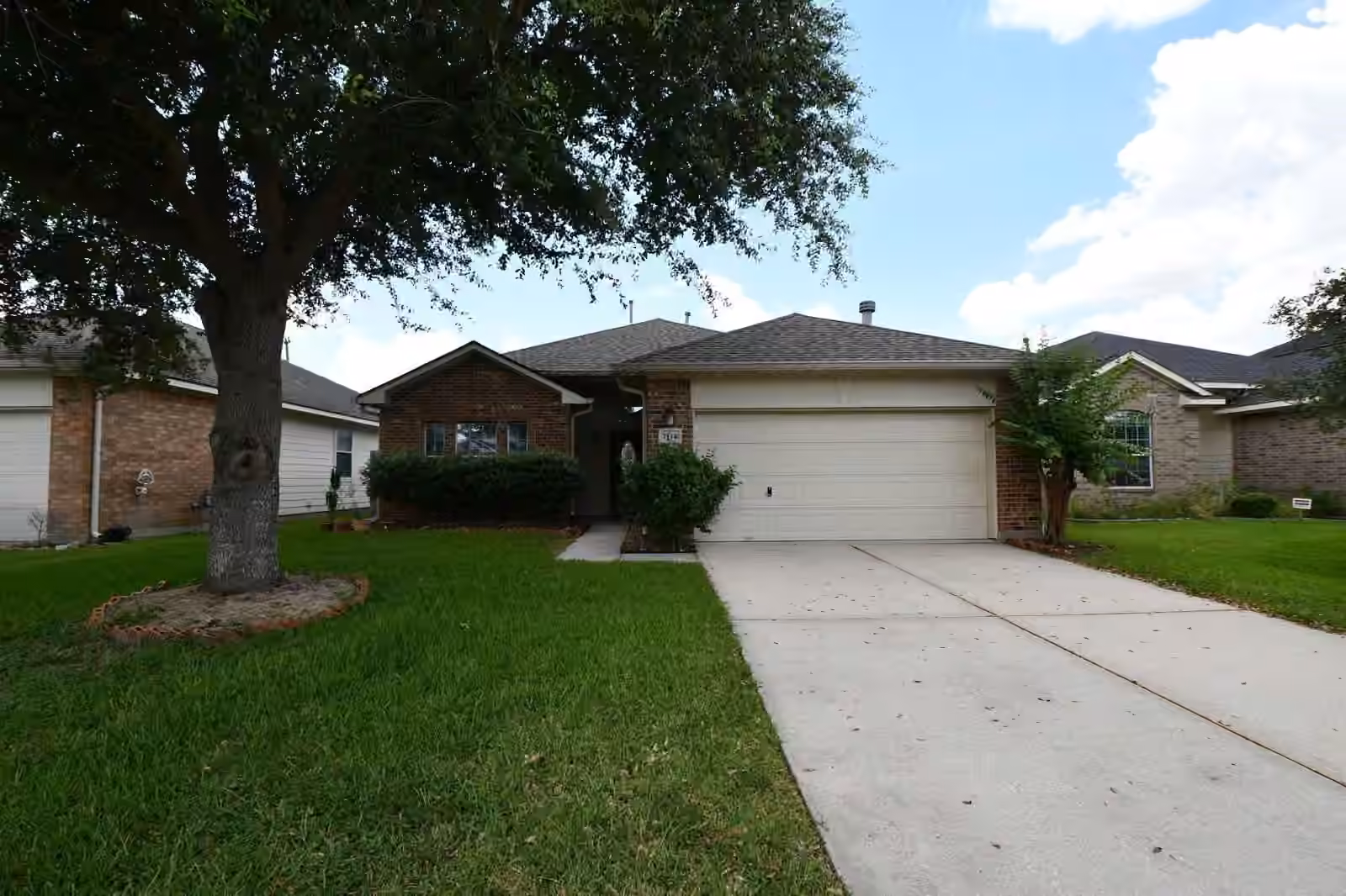 Photo 3 of 7110 Anaquitas Creek Court, Richmond, TX