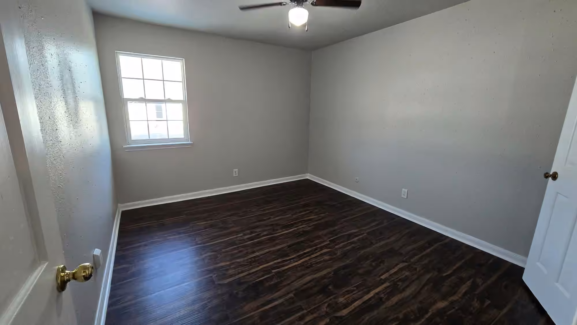 Photo 3 of 11807 Algonquin Drive, Houston, TX