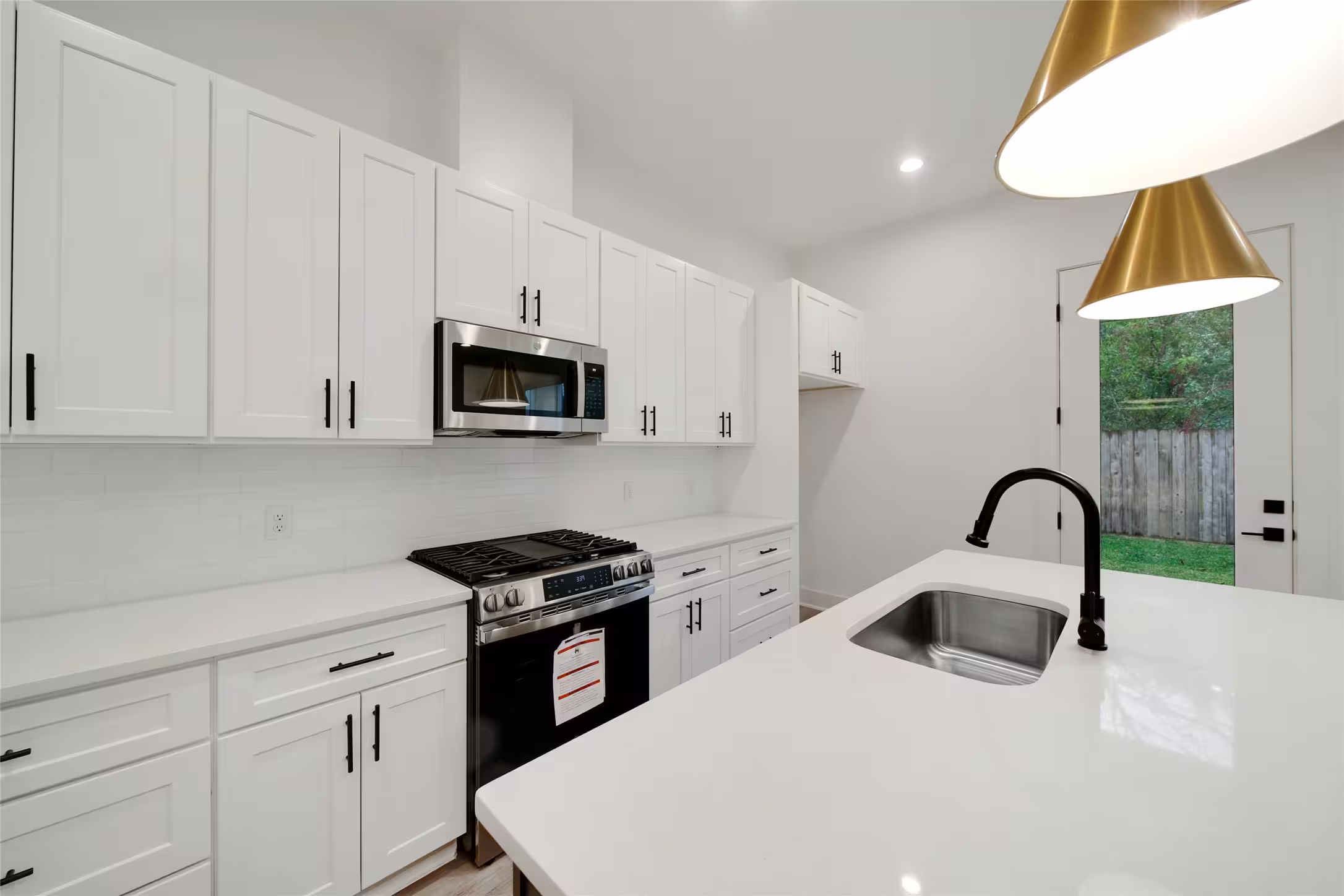 Photo 7 of 7620 Inwood Hills Lane, Houston, TX