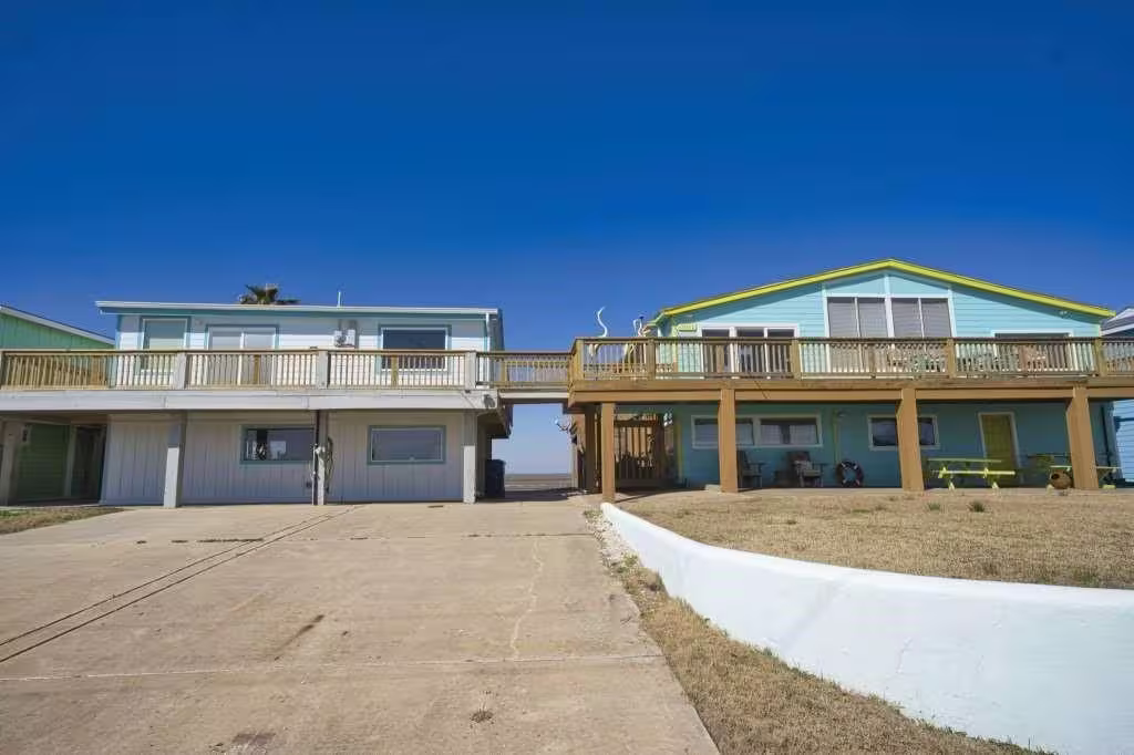 Photo 2 of 2061 County Road 230, Sargent, TX