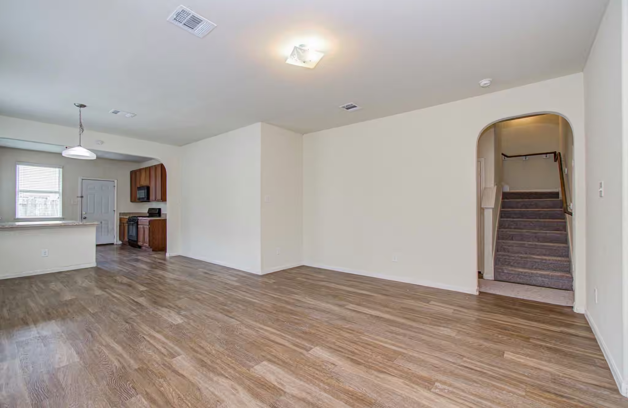 Photo 6 of 10335 Solitude Way, Houston, TX