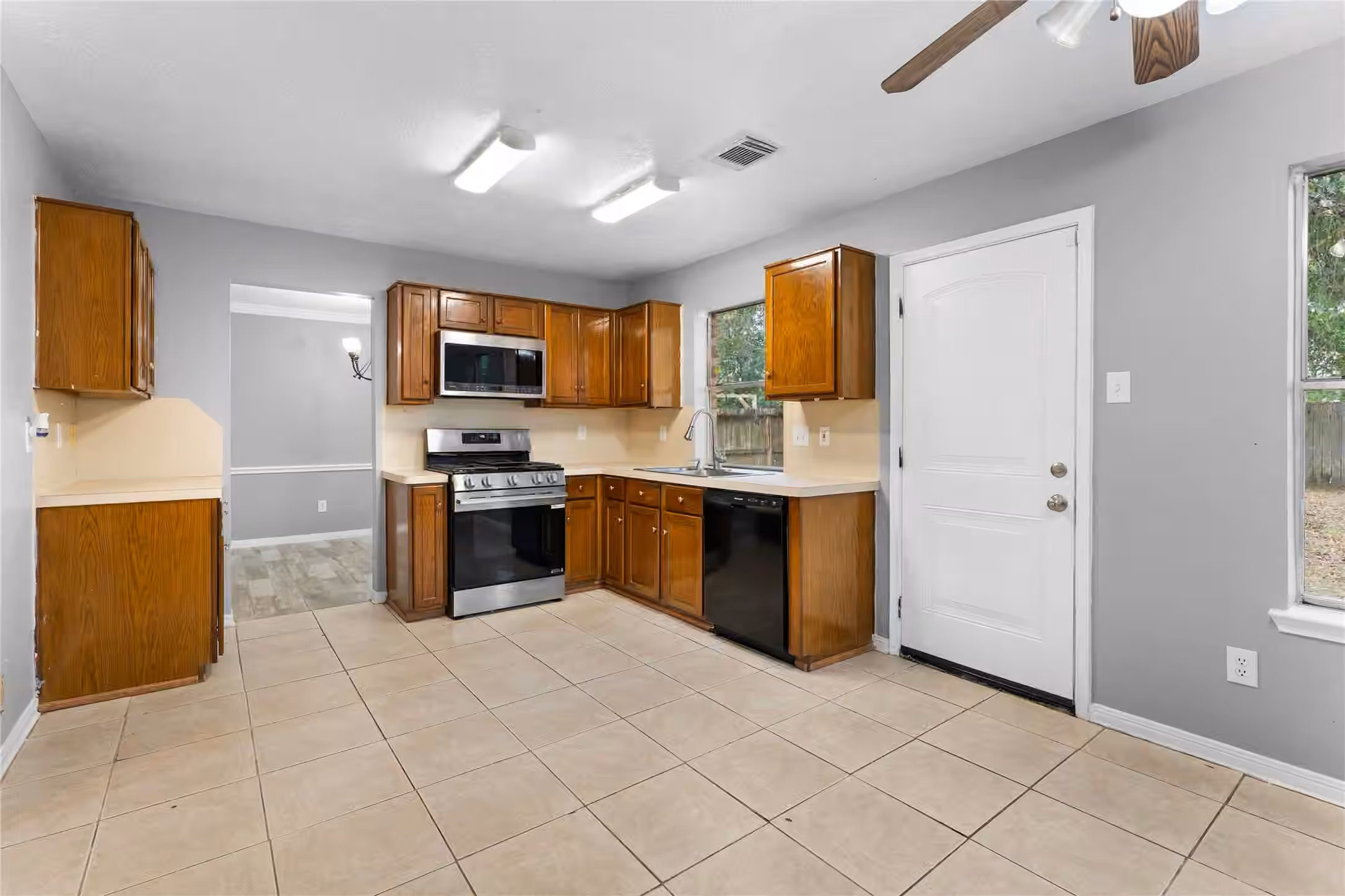 Photo 7 of 3802 Apple Hollow Lane, Humble, TX