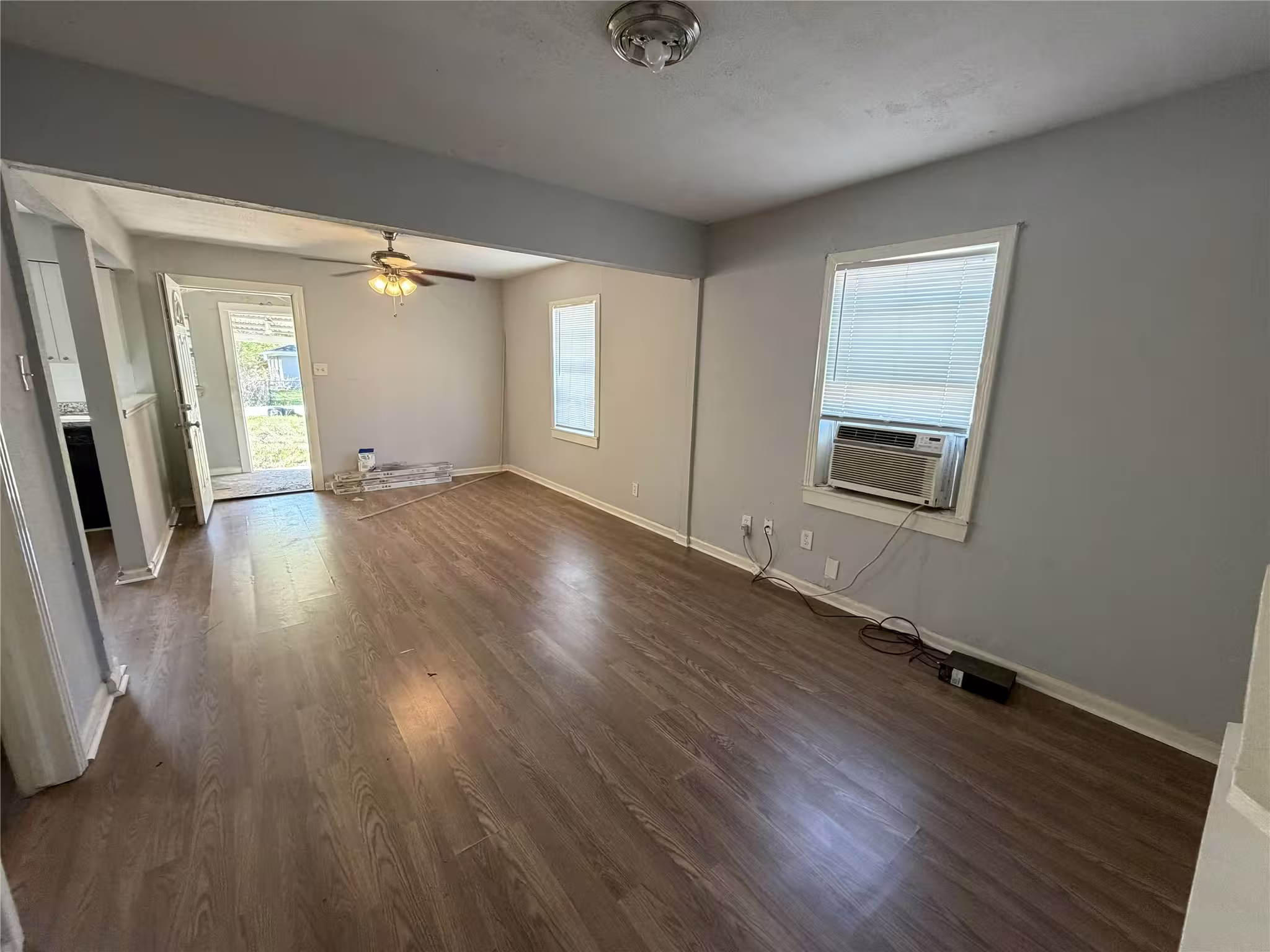 Photo 5 of 2409 Hodges Street, Baytown, TX