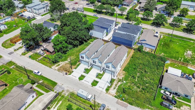 Photo 5 of 850 Lucky Street, Houston, TX