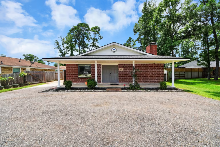 Photo of 1419 Primrose Street, Conroe, TX 77385