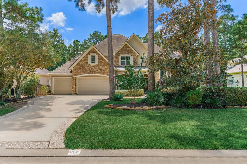Photo of 94 E Bracebridge Circle, The Woodlands, TX