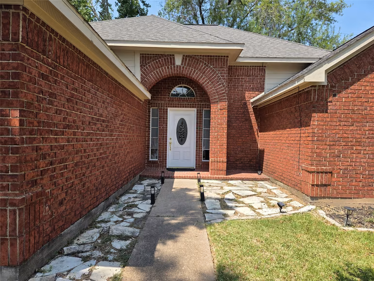 Photo 3 of 3627 Timothy Lane, Richmond, TX
