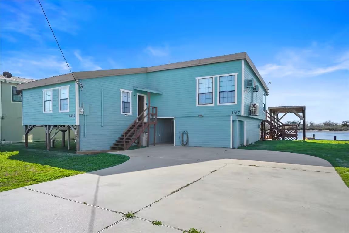 Photo 5 of 4258 Fm 2031 Beach Road, Matagorda, TX