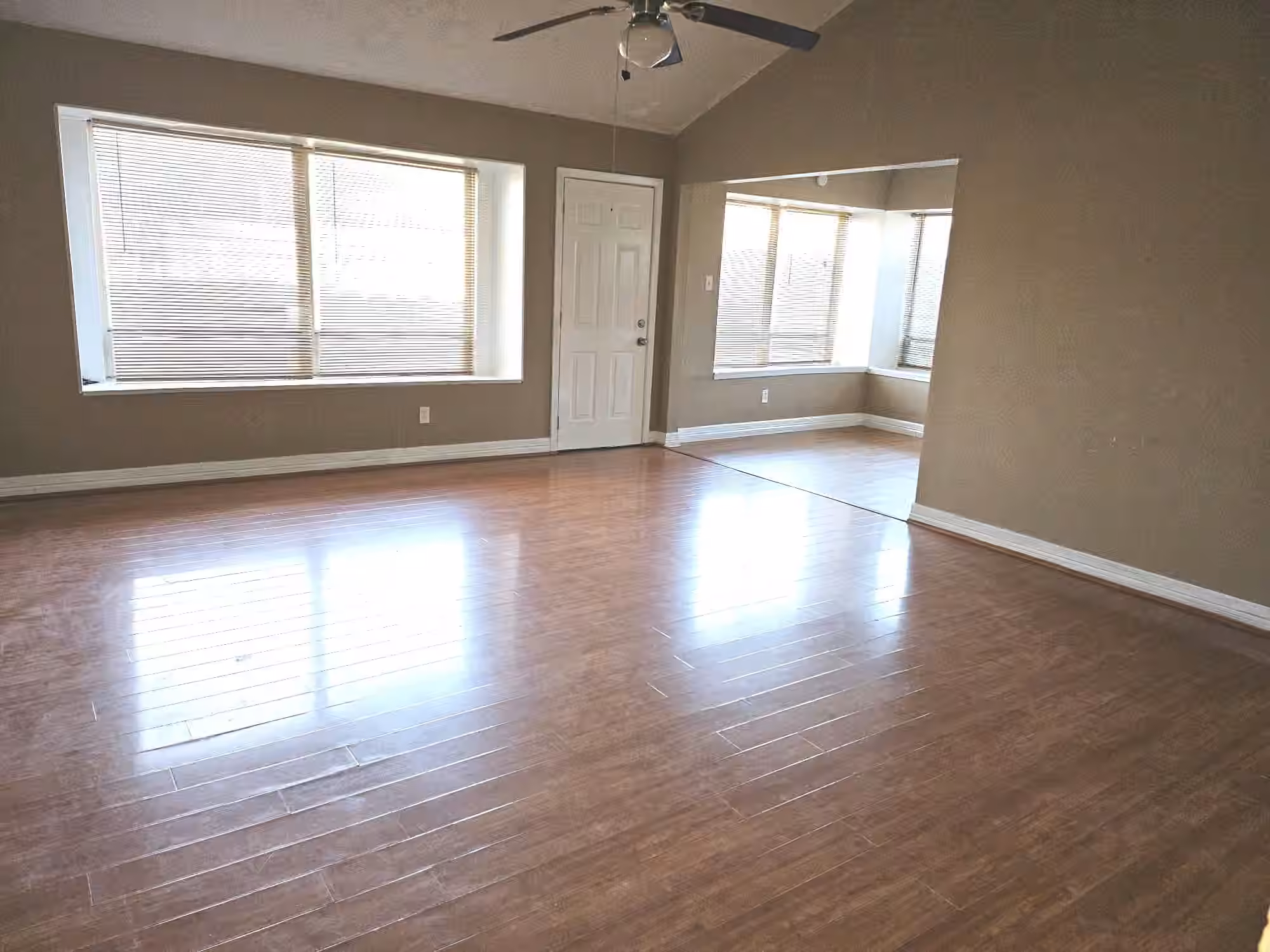 Photo 4 of 15829 Ridgeroe Lane, Houston, TX