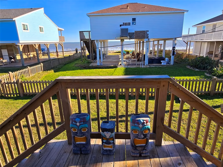 Photo 4 of 12929 John Reynolds Road, Galveston, TX