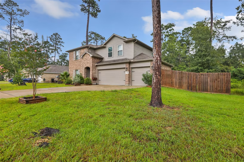 Photo 3 of 2514 S Colosseum Court, New Caney, TX