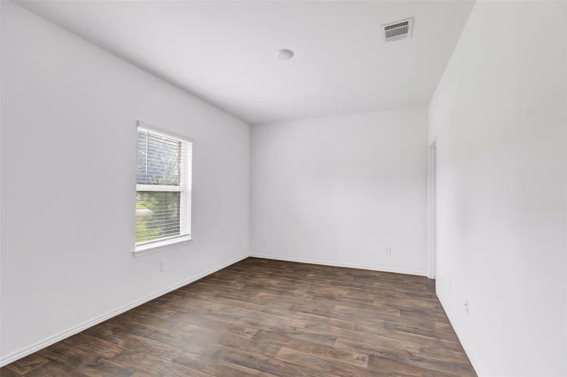 Photo 7 of 2514 S Colosseum Court, New Caney, TX