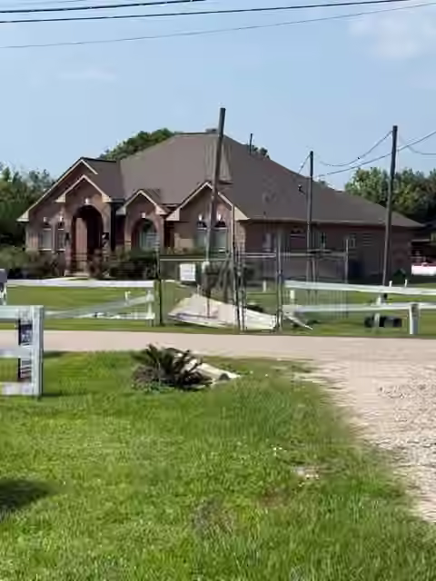 Photo 6 of 5023 Quail West Road, Alvin, TX