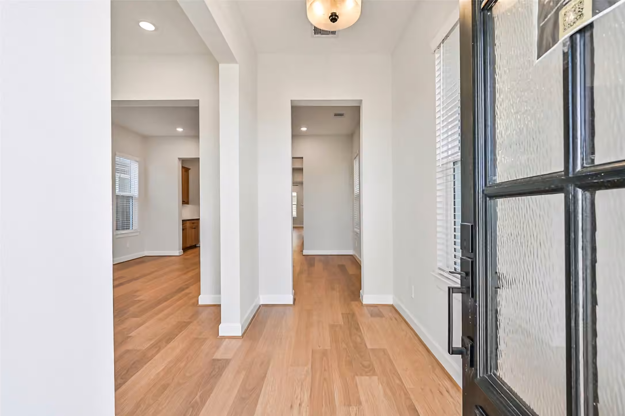 Photo 5 of 2519 S Houston Avenue, Pearland, TX