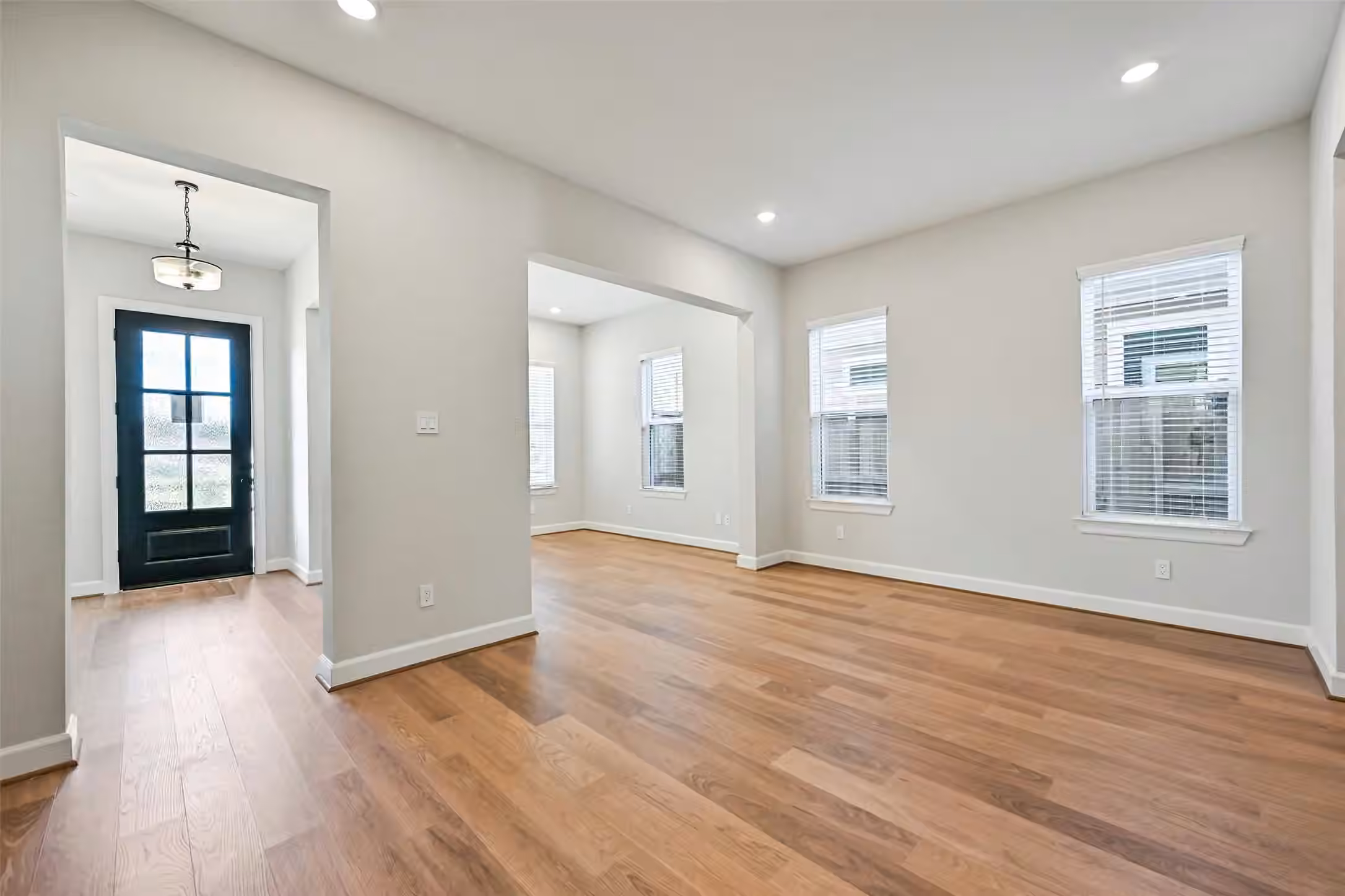Photo 6 of 2519 S Houston Avenue, Pearland, TX