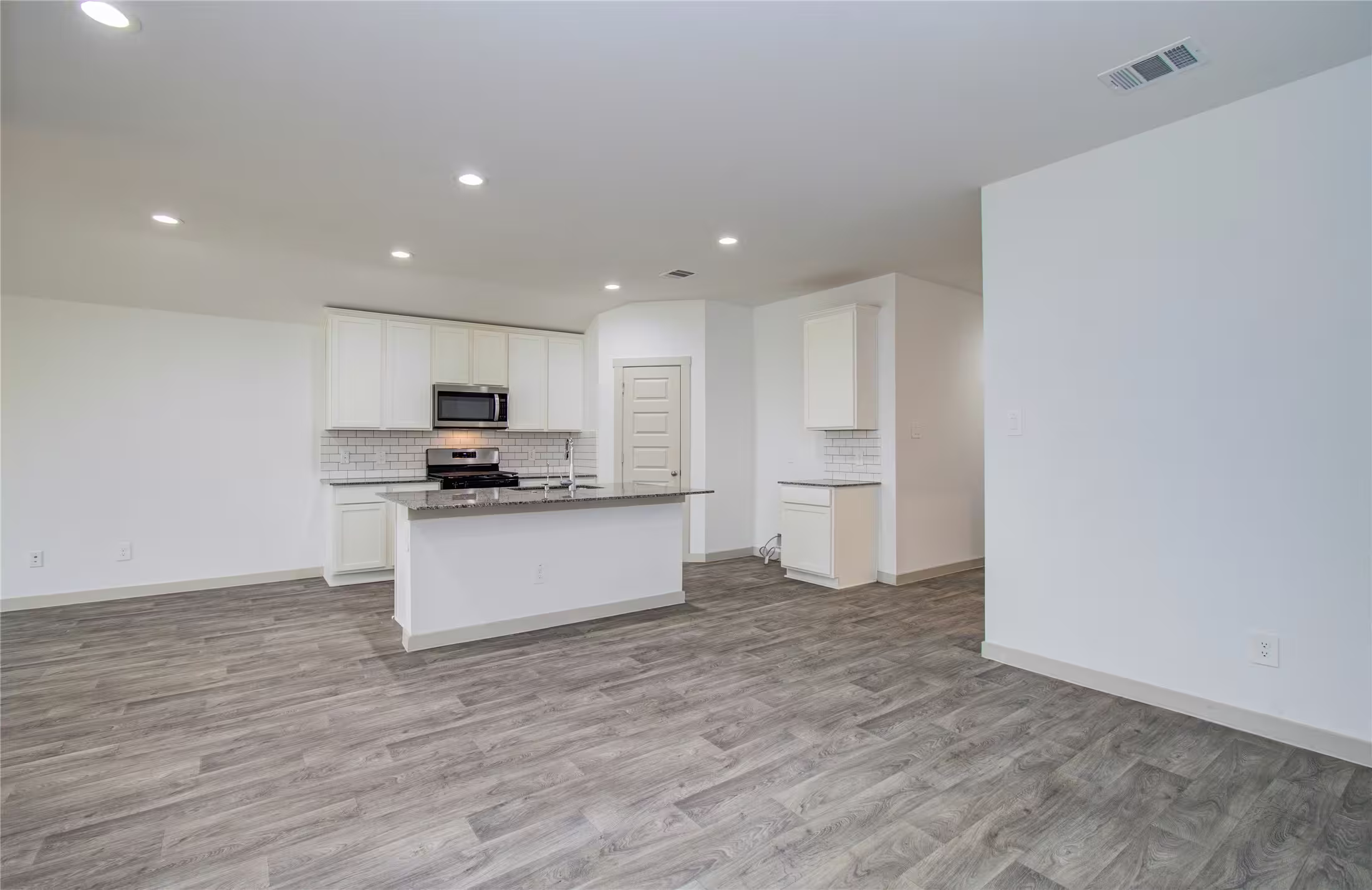 Photo 6 of 10602 Great Basin Drive, Rosharon, TX