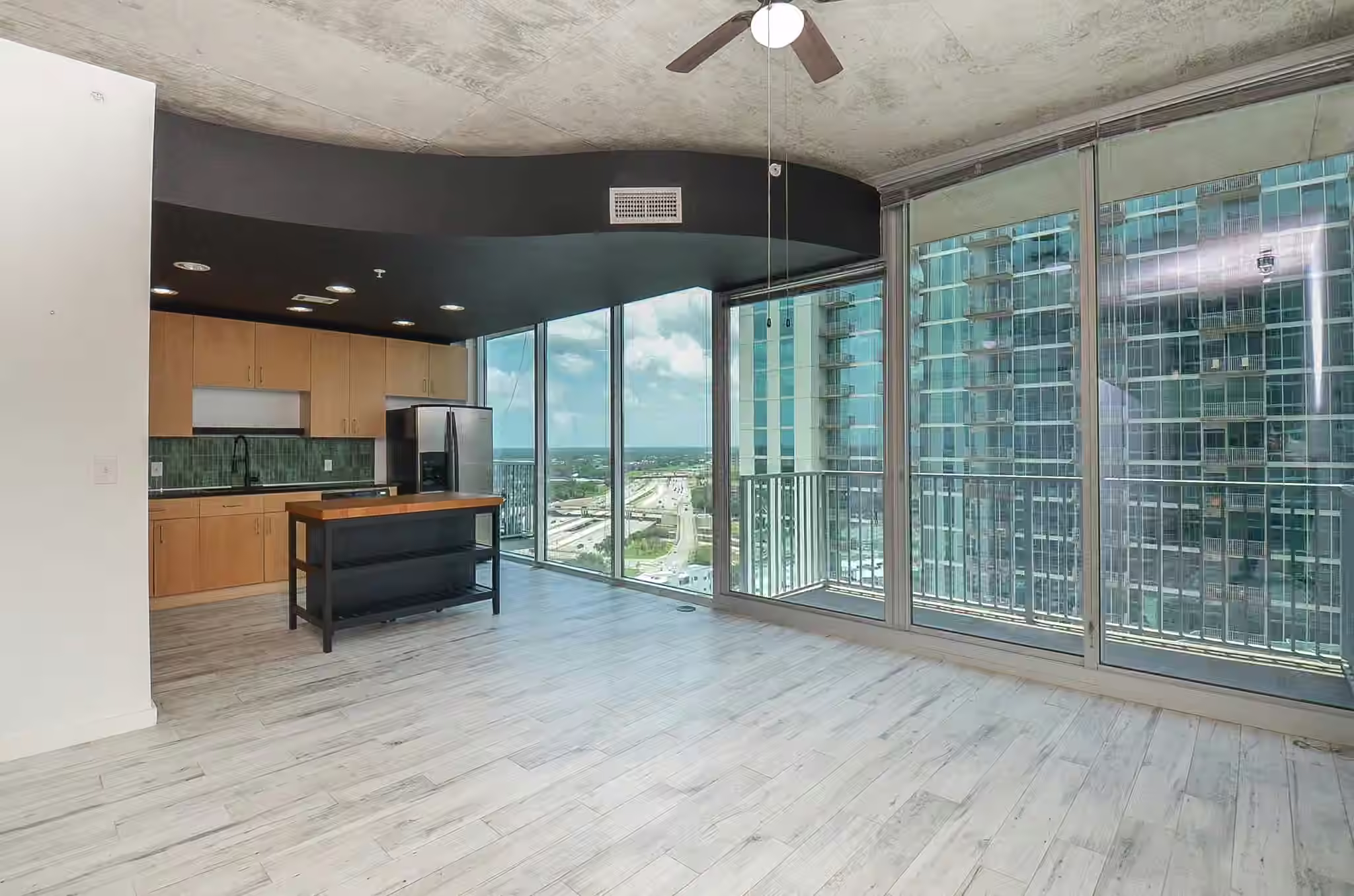 Photo 6 of 5925 Almeda Road 11612, Houston, TX