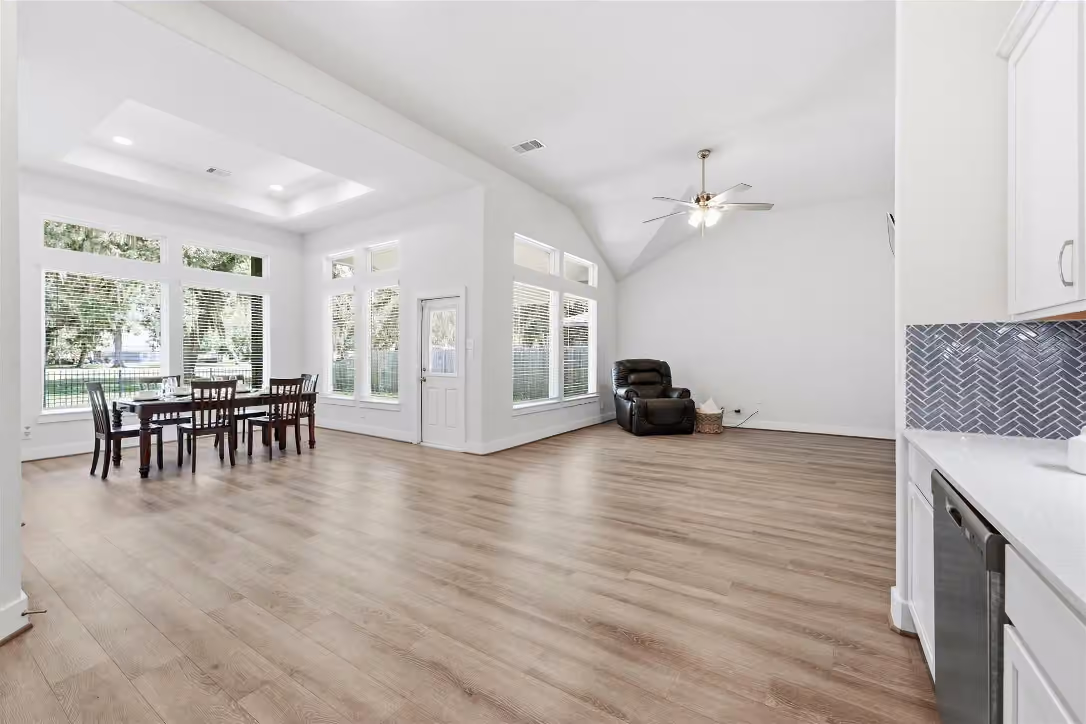 Photo 5 of 236 Woodhaven Drive, West Columbia, TX