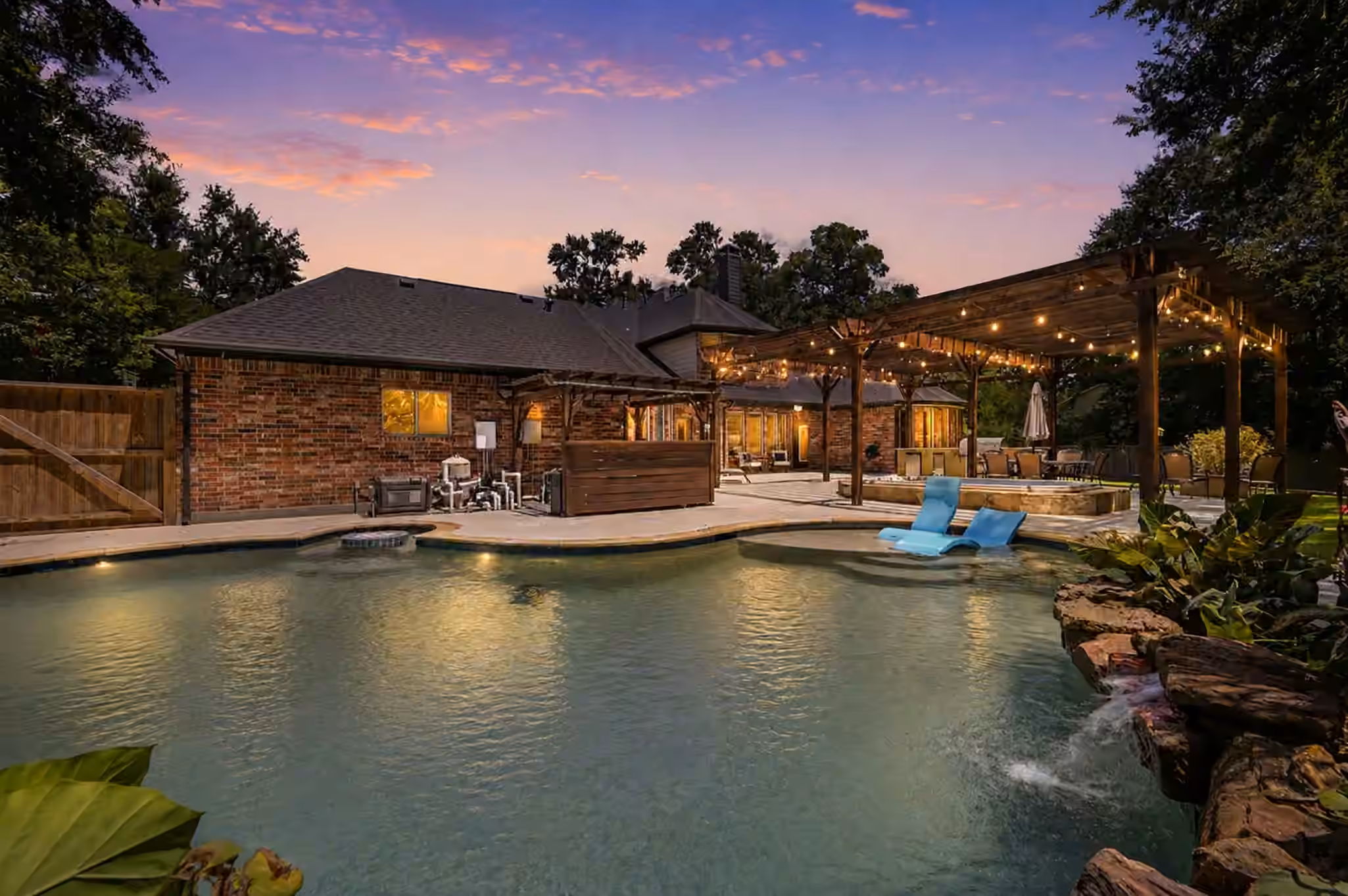 Photo 2 of 9010 Willow Springs Lane, Conroe, TX