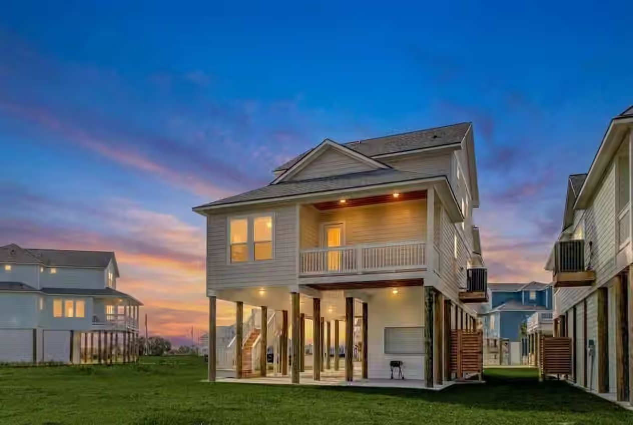 Photo 3 of 4010 Miramar Court, Galveston, TX