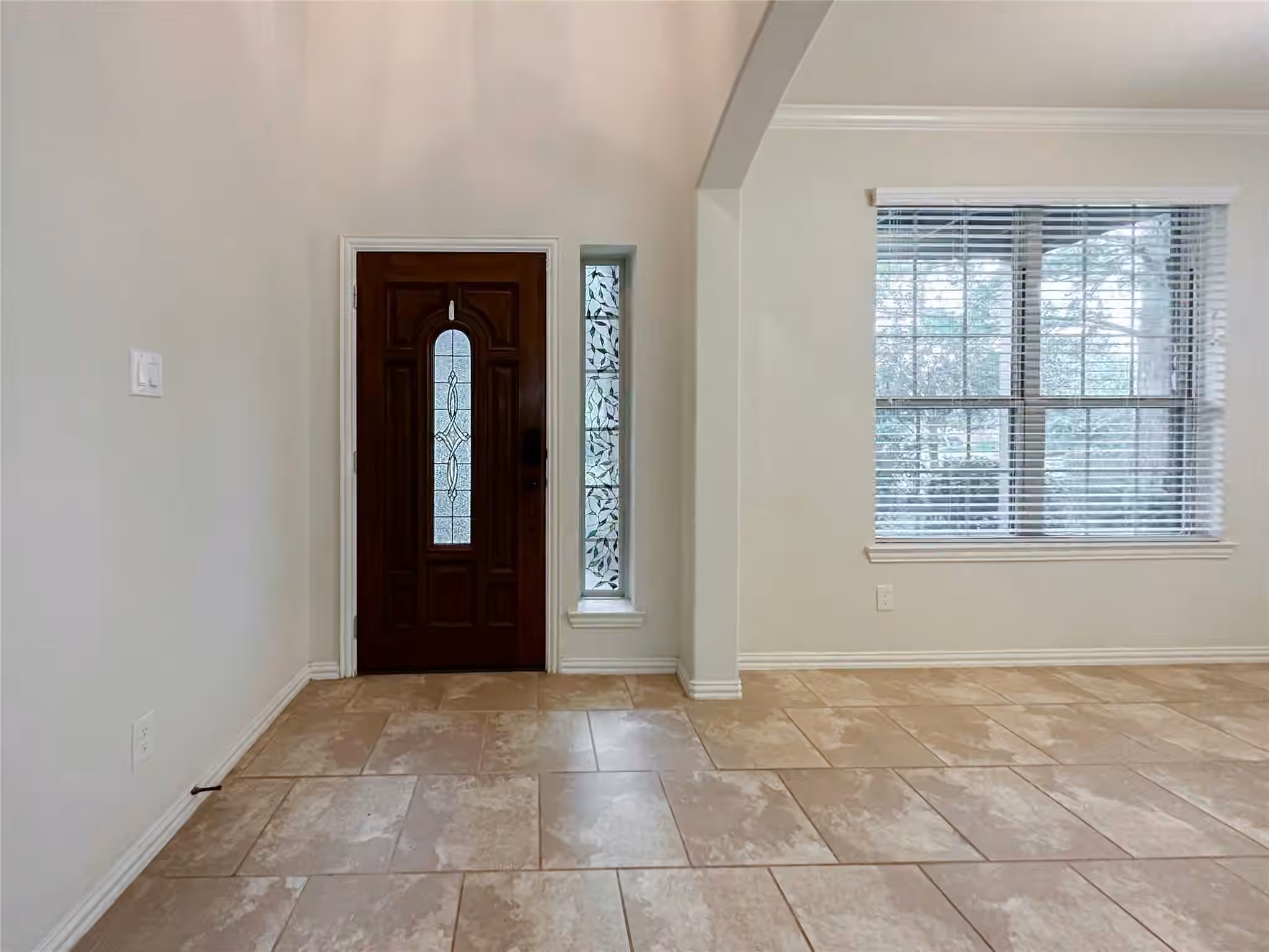 Photo 5 of 110 S Sawbridge Circle, Spring, TX