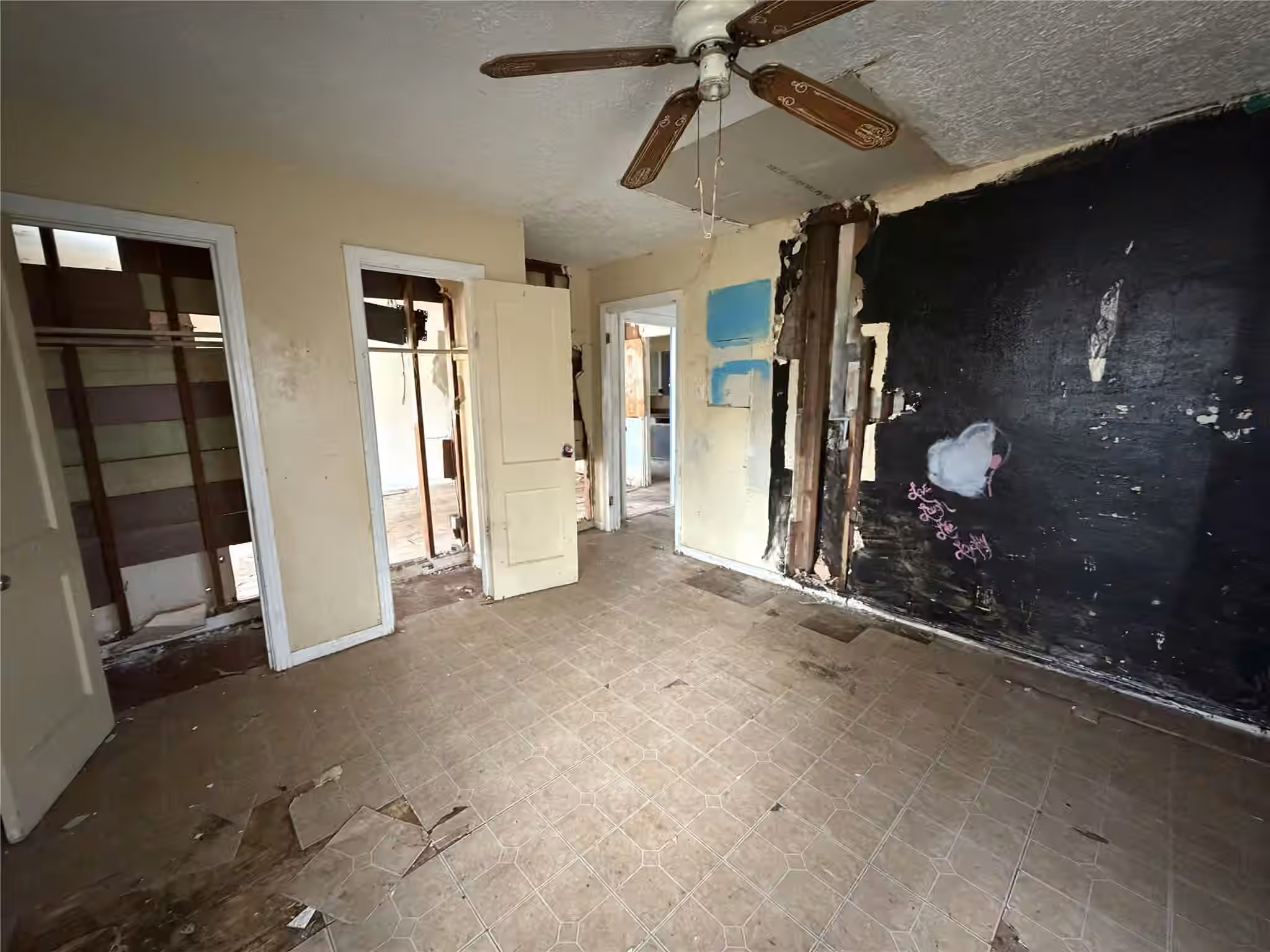 Photo 5 of 6135 Sidney Street, Houston, TX