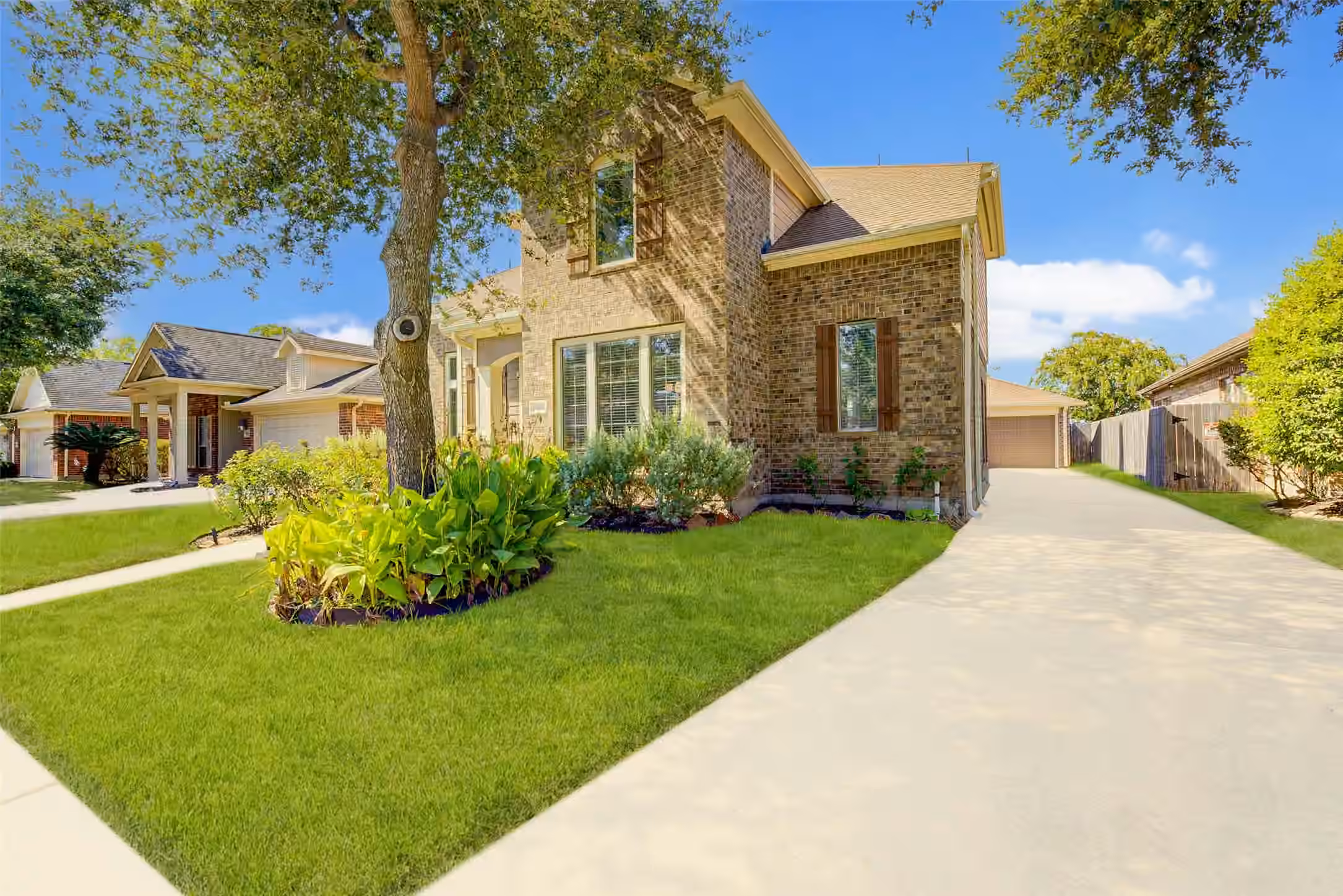 Photo 2 of 8402 Terrace Brook Drive, Houston, TX