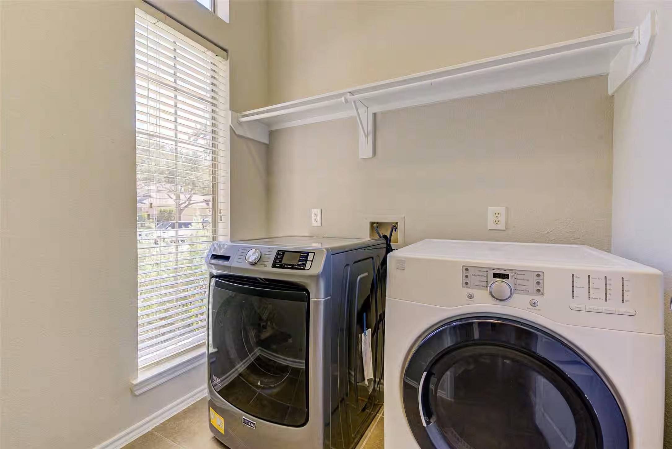 Photo 6 of 8402 Terrace Brook Drive, Houston, TX