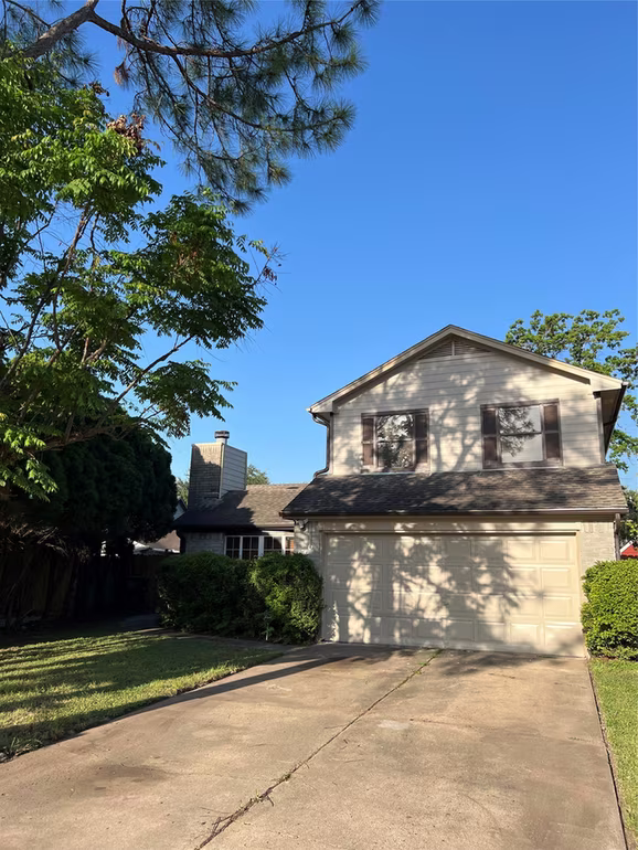 Photo of 11002 Landsbury Circle, Houston, TX 77099